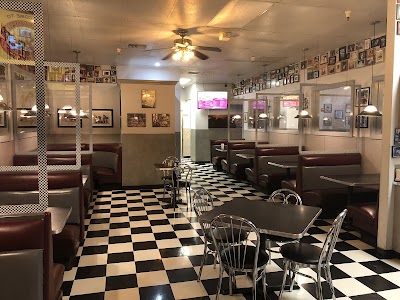 Hungry Dawg's Diner